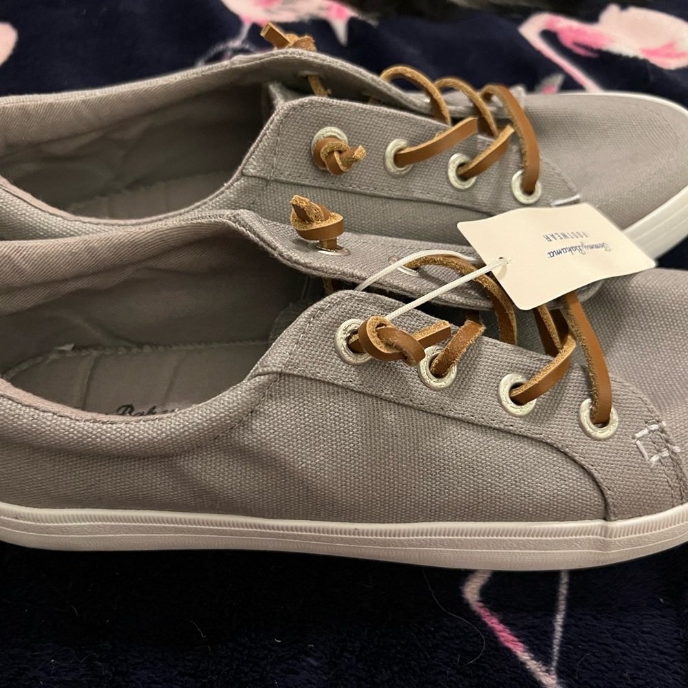Tommy Bahama Brand New Gray Sneakers - size 10
